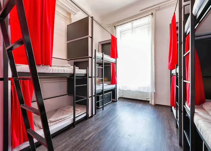 אכסניה Adagio Basilica *