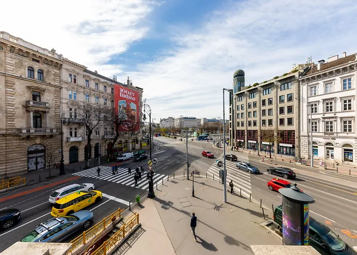 Adagio Basilica אכסניה *