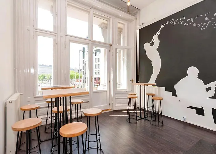 אכסניה Adagio Basilica *