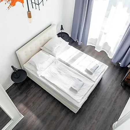 Adagio Basilica Hostal *