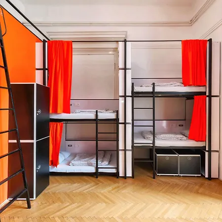 Adagio 2.0 Basilica Hostel *