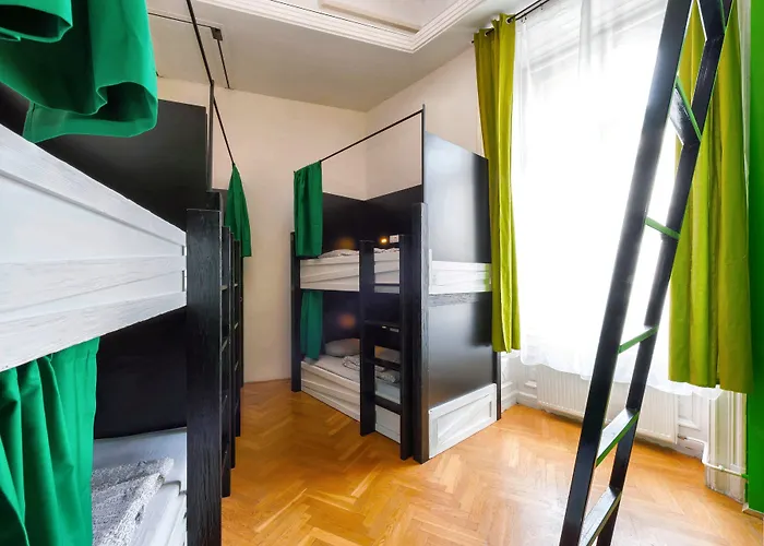 Adagio 2.0 Basilica Hostel *